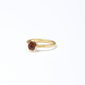 Goldring mit Mandarin Granat