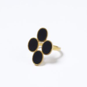 Onyx Goldring mit Ovalen