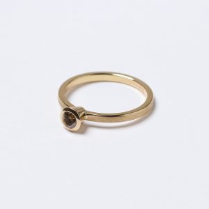 Solitärring mit Diamant
