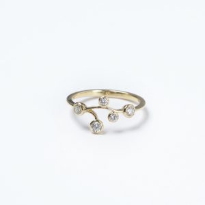 goldener Ring Sternenhimmel mit Brillanten