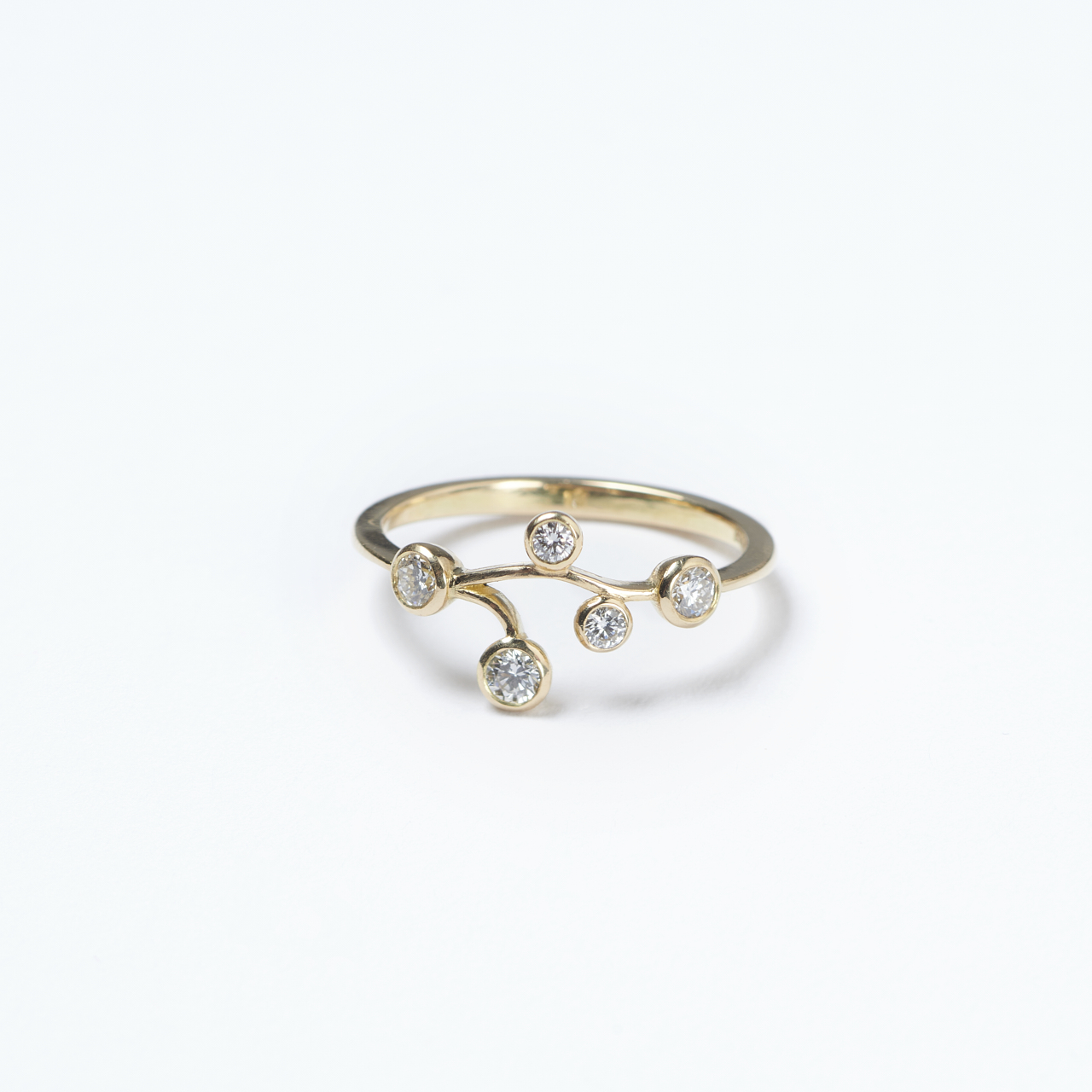 goldener Ring Sternenhimmel mit Brillanten