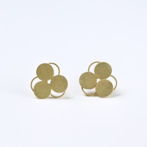 Goldene Ohrstecker Dreierkreis