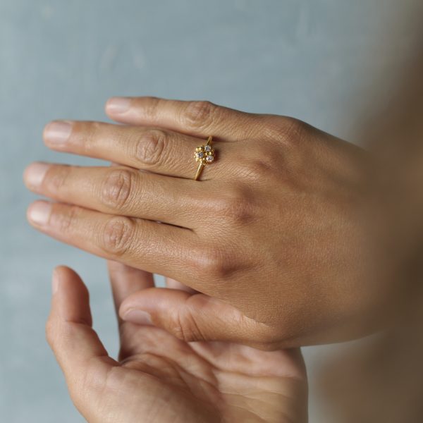 Goldener Ring Kügelchen mit drei Brillanten – Bild 2