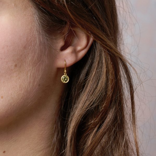 Goldohrhänger mit Chrysoberyll – Bild 2