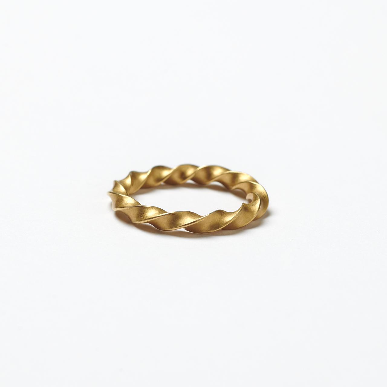 Twistring aus 900/- Gelbgold